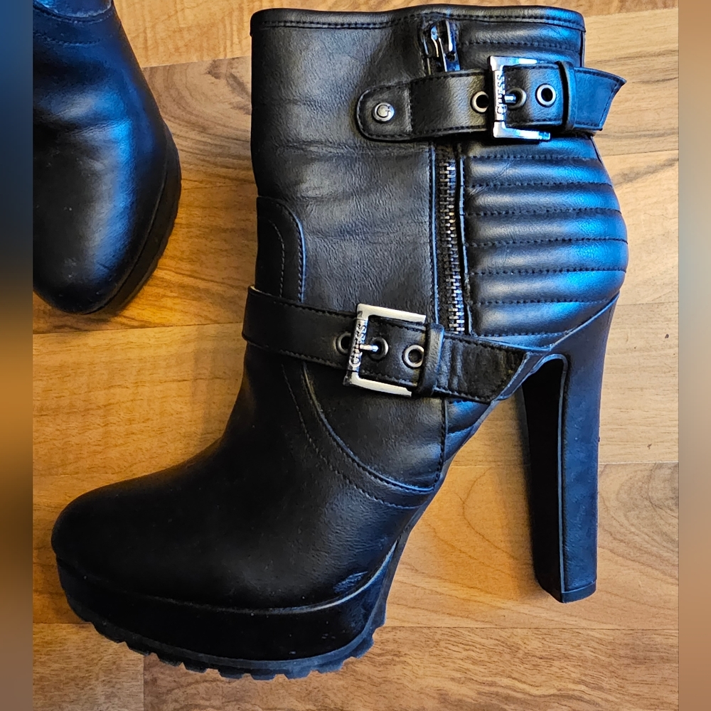 Black Guess 8.5 Ankle Boots/Heels